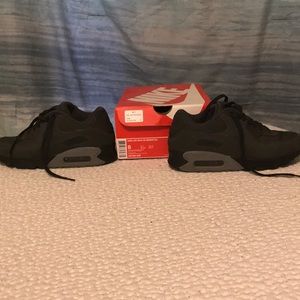 Nike AirMax 90 essential